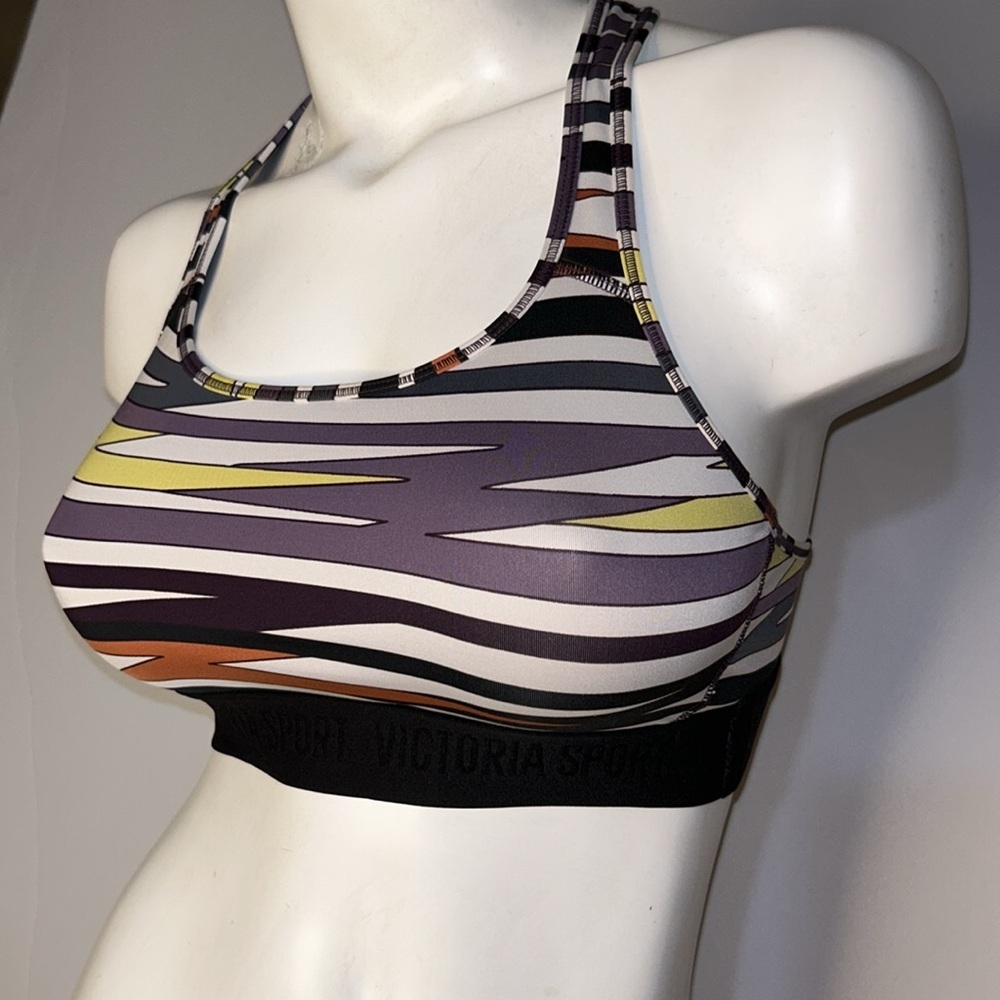 VICTORIA’S SECRET VSX The Player Geometric Print Racerback Sports Bra Sz M NWOT‎ - Picture 3 of 15